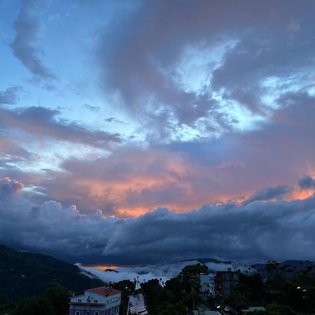 Gaodiyuan Tea B&B 高帝園茶業民宿 Meishan Exteriör bild