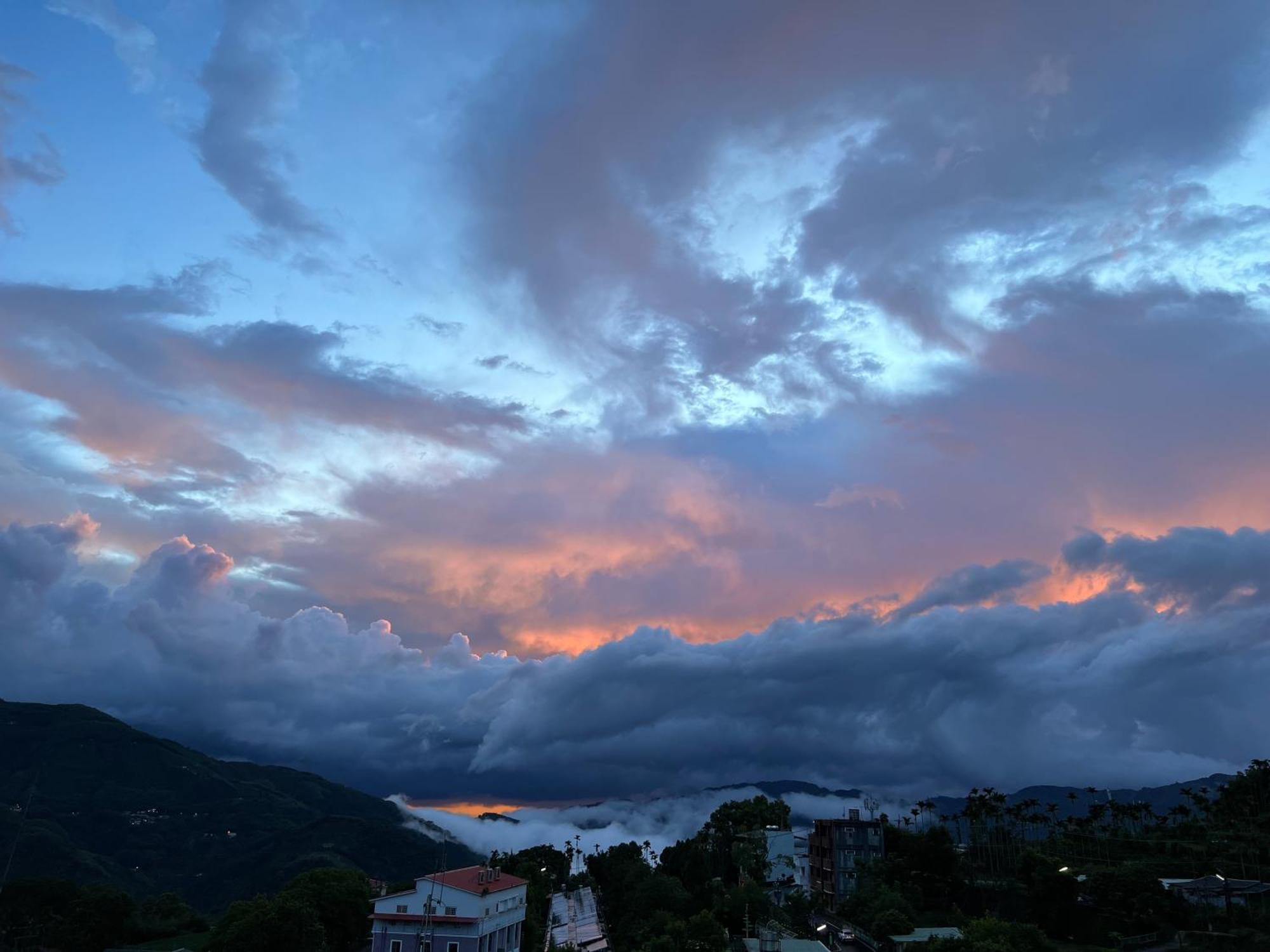 Gaodiyuan Tea B&B 高帝園茶業民宿 Meishan Exteriör bild